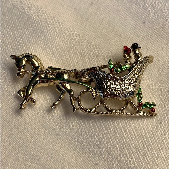 VTG Christmas Brooch Pins Bells, Tree & Horse Drawn  Sleigh VTG Holiday Brooches - Picture 5 of 12